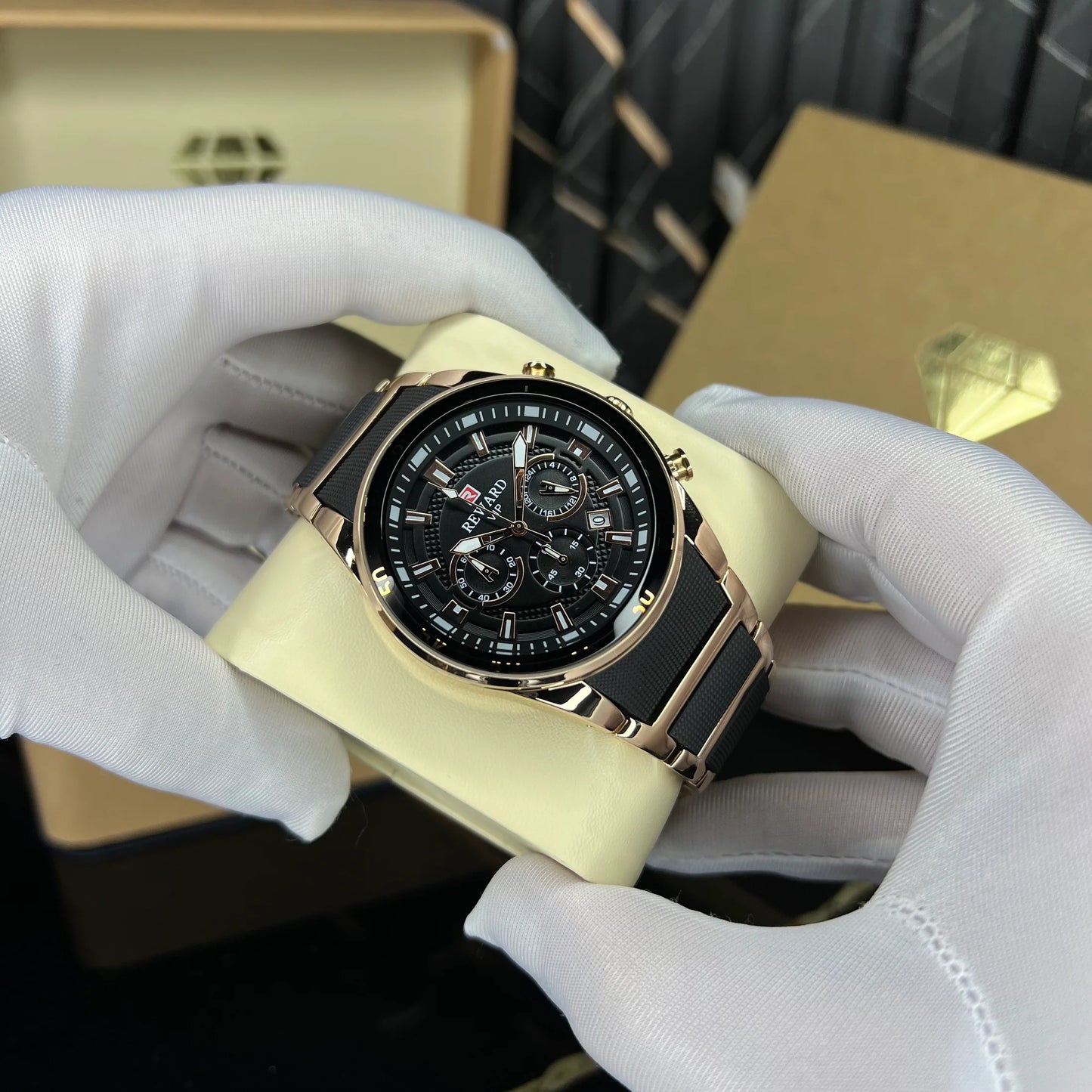 RELOJ REWARD VIP CRONÓGRAFO ACERO ORO-NEGRO/ ORIGINAL