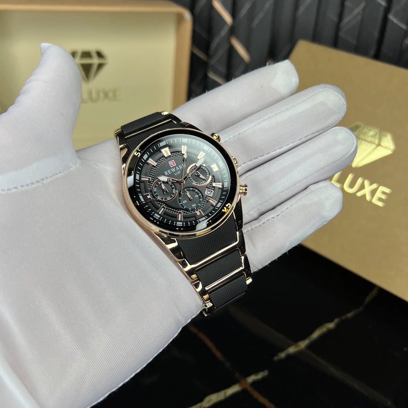 RELOJ REWARD VIP CRONÓGRAFO ACERO ORO-NEGRO/ ORIGINAL